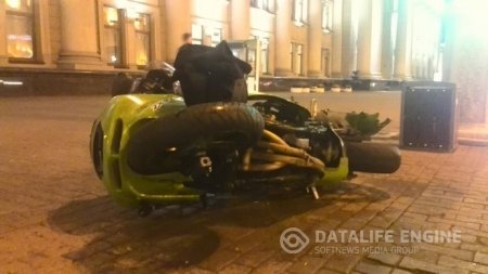 Очевидцы: в центре Минска автомобилист сбил мотоцикл и скрылся