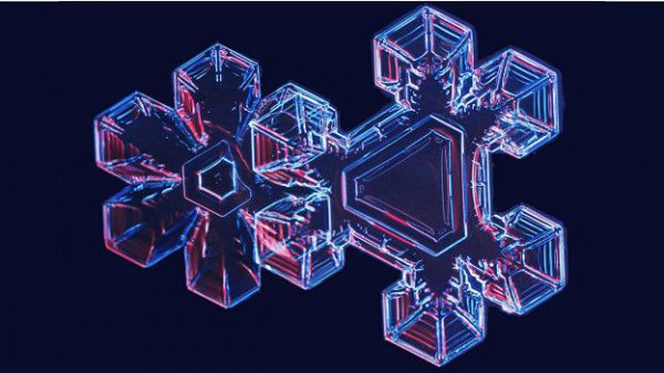 Неповторимые и чудесные: геометрия снежинок в фотографиях