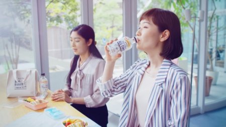 В Японии выпустили прозрачное пиво для офисных сотрудников