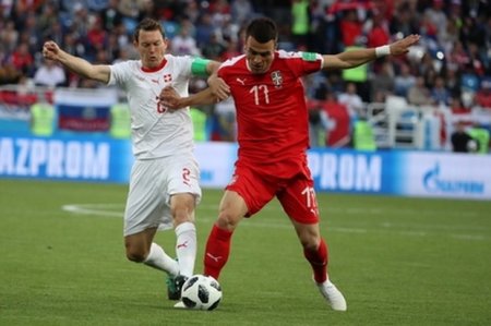Сборная Швейцарии вырвала победу у сербов на последних минутах встречи