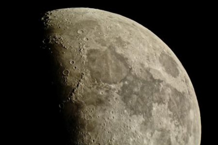 NASA десятилетиями скрывает подземный город на Луне