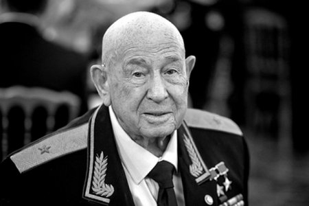 Умер Алексей Леонов - первый человек в мире, вышедший в открытый космос