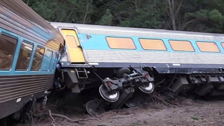 В Австралии сошел с рельсов скоростной поезд, погибли два человека