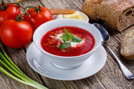 Украинский борщ включили в рейтинг лучших супов мира