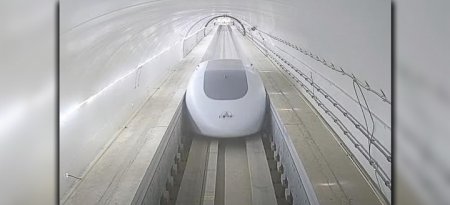 Новый вакуумный поезд успешно испытали в Китае. Он станет самым быстрым в мире