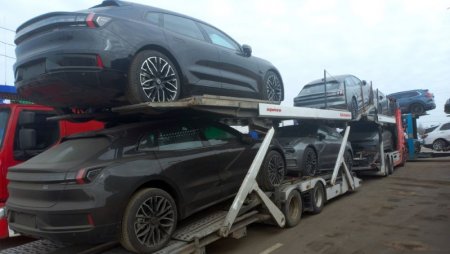 В Беларусь приехали первые официальные электромобили Zeekr
