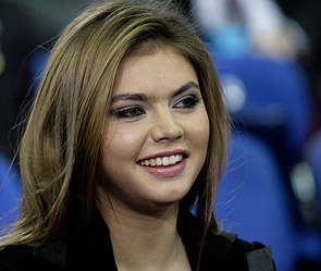 Алина Кабаева оказалась самым состоятельным звездным депутатом