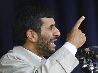 Ахмадинеджаду пригрозили импичментом за неуважение к парламенту