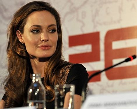 Фильм Джоли провалился в Сербии