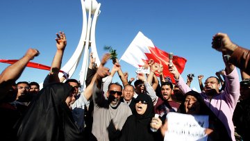 Тысячи демонстрантов оккупировали главную площадь столицы Бахрейна