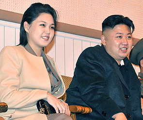 СМИ: Супруга северокорейского лидера Ким Чен Ына беременна