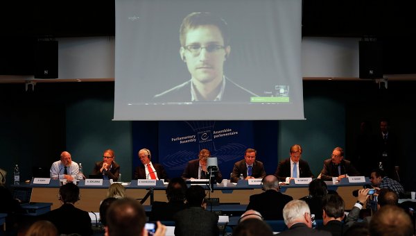 Сноуден: АНБ отслеживало триллионы единиц коммуникаций невинных людей
