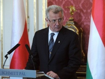 Президента Венгрии лишили ученой степени