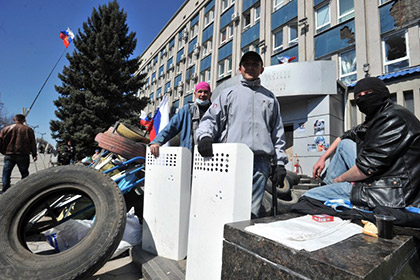 Захваченное здание СБУ в Луганске покинули 56 человек