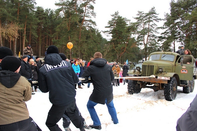 Гродненцы тягались в силе с «Захаром»