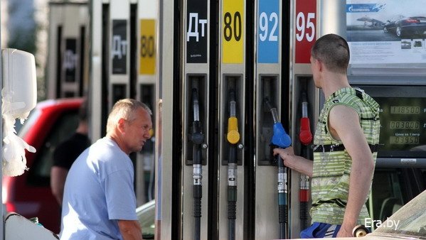 В Беларуси отвязали цену на топливо от курса доллара