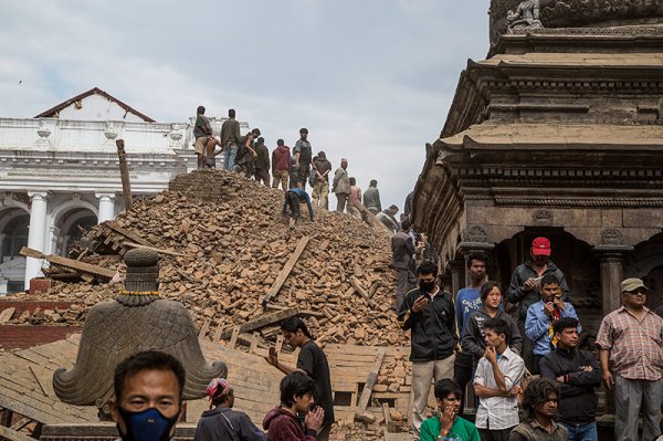 После землетрясения в Непале без вести пропали более тысячи европейцев