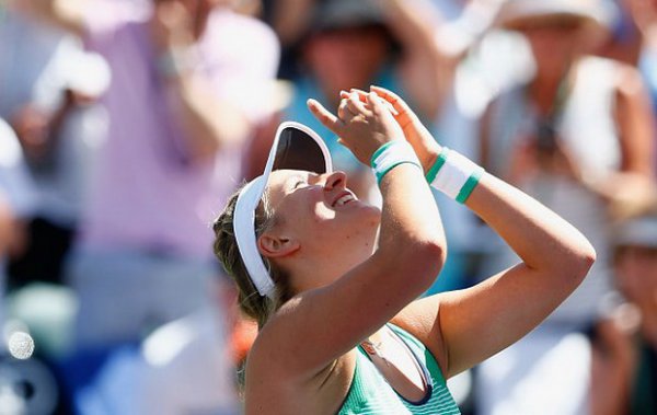 Виктория Азаренко победила в финале Серену Уильямс и завоевала 19-й титул в карьере