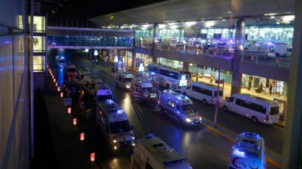 Нападение на аэропорт Стамбула: 41 погибший, более 230 раненых