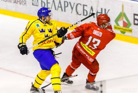 Сборная Беларуси уступила шведам в первом матче