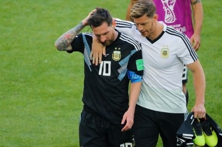 Месси не забил пенальти и оставил Аргентину без победы