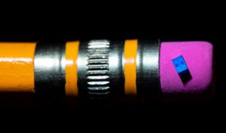 Компания Intel сделала самый маленький квантовый вычислительный чип со спин-кубитами