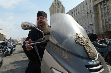 В России решили узаконить нарушение закона священниками