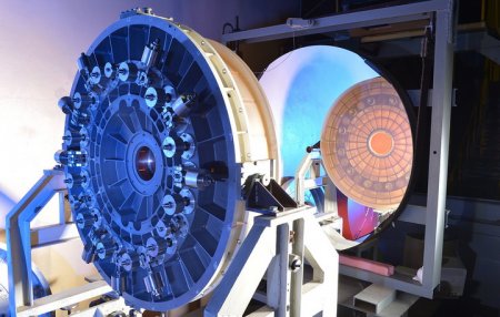 Новое астрономическое зеркало "Швабе" доставили в обсерваторию Индии
