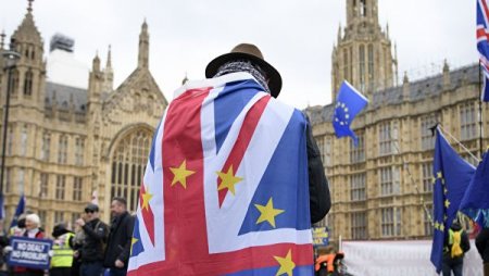 Британский парламент подтвердил позицию против Brexit без сделки
