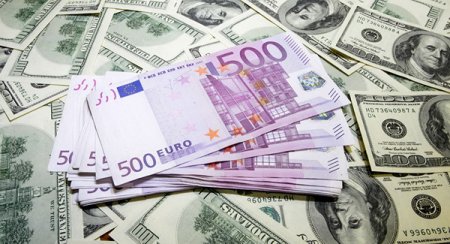 Доллар и евро прыгнули вверх