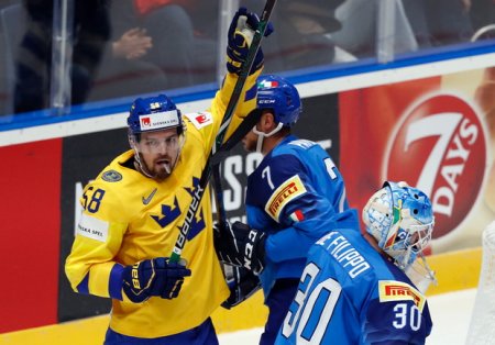 Швеция забросила в ворота Италии восемь безответных шайб на ЧМ по хоккею