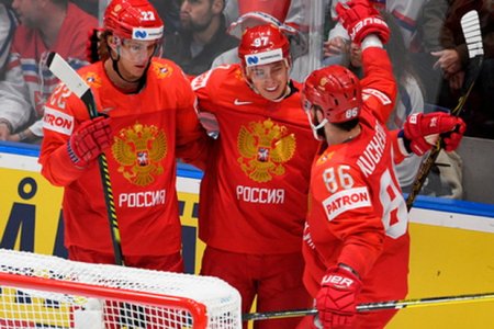 Российские хоккеисты одержали третью победу подряд на ЧМ, обыграв чехов