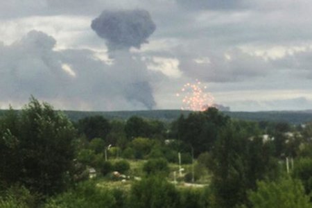 На военном складе в Красноярском крае прогремели взрывы