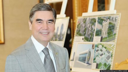 Президент Туркменистана добрался до «Врат ада» и опроверг слухи о смерти