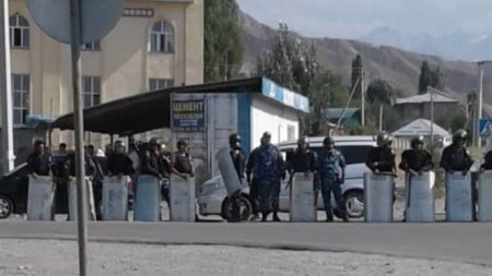 Спецслужбы Кыргызстана начали новый штурм резиденции Атамбаева