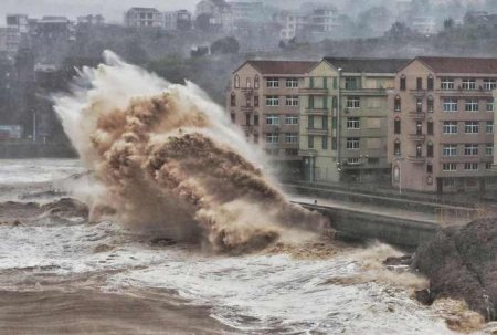 Супертайфун убил 18 человек в Китае