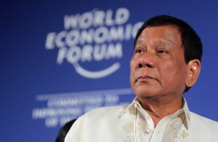 Президент Филиппин разрешил гражданам стрелять в чиновников, требующих взятки