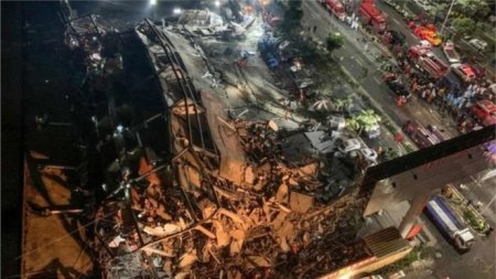 В Китае обрушился карантинный отель. Десятки людей под завалами