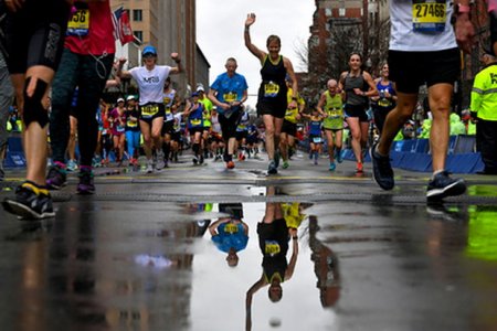 Бостонский марафон отменили впервые за 124-летнюю историю