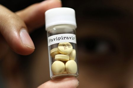 Минздрав РФ одобрил первое лекарство от коронавируса