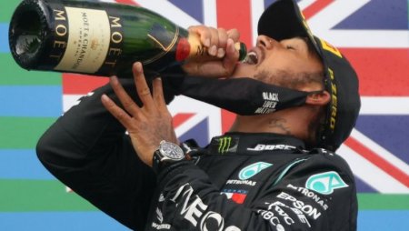 «Формула-1»: Хэмилтон сравнялся по числу побед с Шумахером