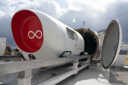 Virgin провела первые испытания вакуумного поезда Hyperloop с пассажирами