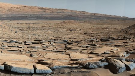 Ученые: на Марсе могут быть гигантские запасы воды, заключенной в минералы