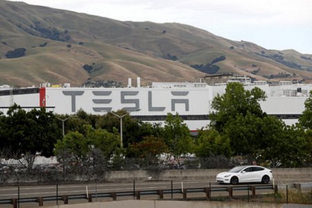 Tesla выпустит самый быстрый в мире автомобиль