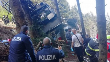 Кабина канатной дороги в Италии сорвалась с троса, погибло 14 человек