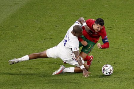 Роналду повторил мировой рекорд по забитым мячам за сборную