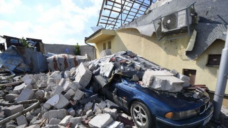 Мощный торнадо в Чехии: пять человек погибли, деревни частично сравняло с землей