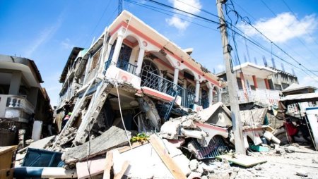 На Гаити произошло мощное землетрясение, более 200 человек погибли