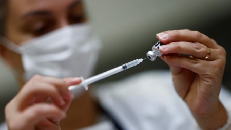 ВОЗ одобрила седьмую вакцину от коронавируса