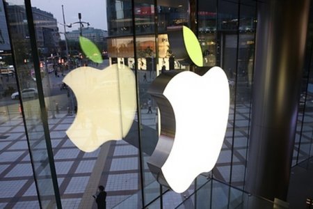 Apple изобрела стеклянный iPhone